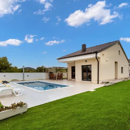 Villa Shaula 1