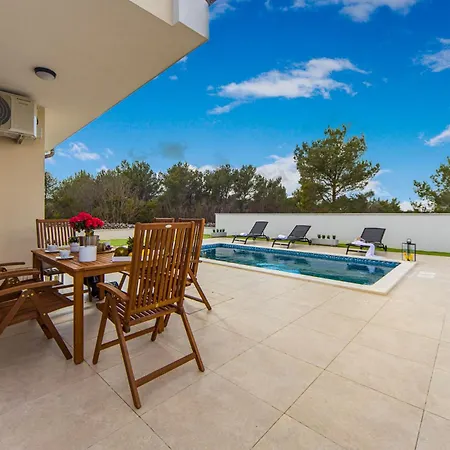 Shaula 1 Villa Bilice