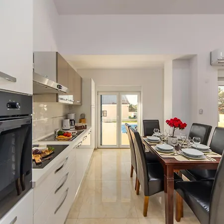 Villa Shaula 1 Bilice