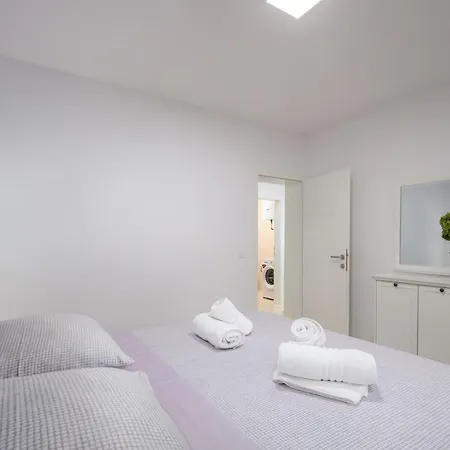 Shaula 1 Villa