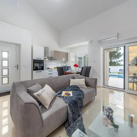 Shaula 1 Villa Bilice